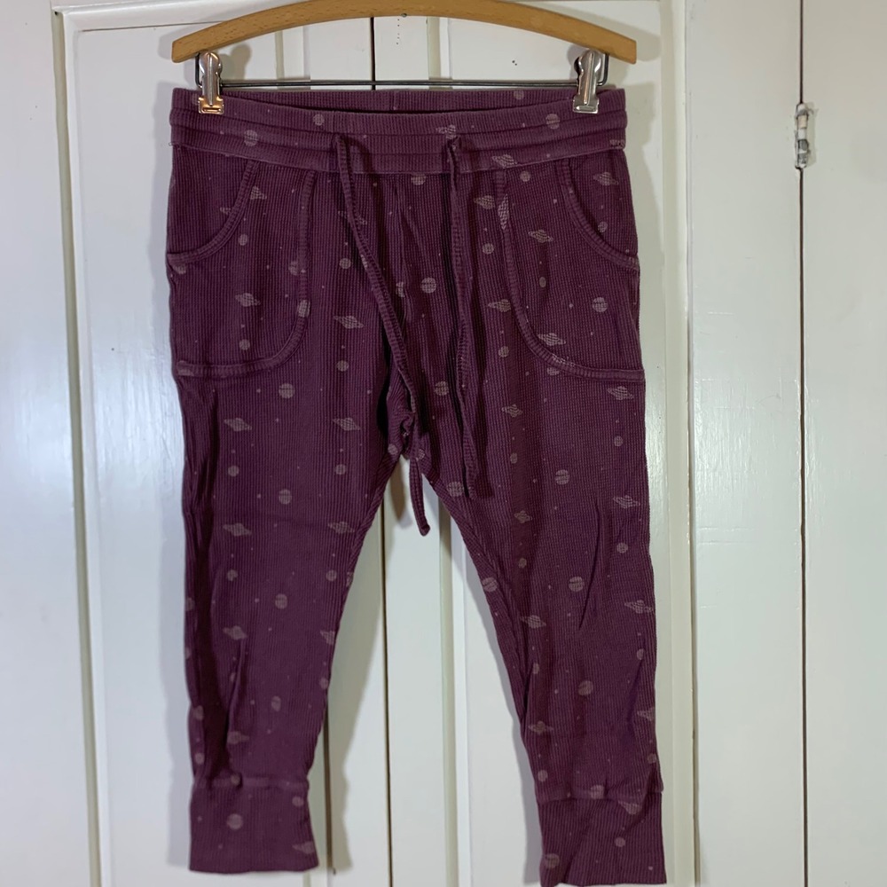 Kate Quinn Women Small Organic Cotton Waffle Knit Joggers Purple Planet Print